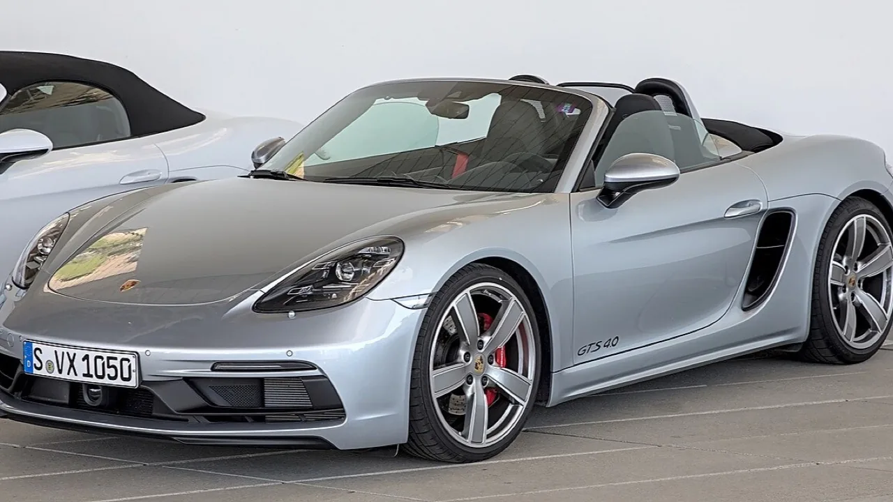 Porsche 718 Boxster descapotable, foto de referencia